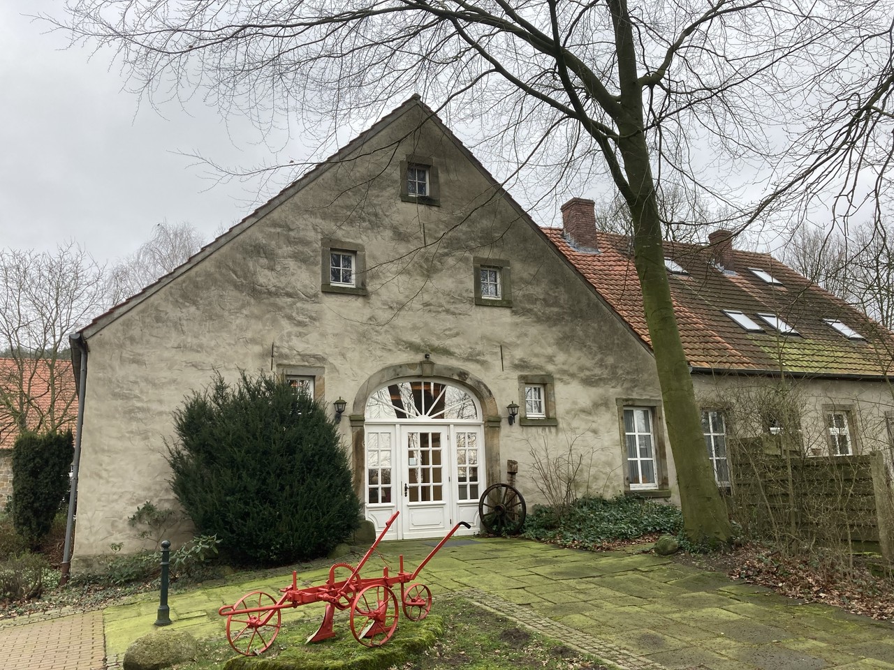 Der alte Hof Lammers in Riesenbeck ist Standort des Landmaschinenmuseums. Foto: Eiynck