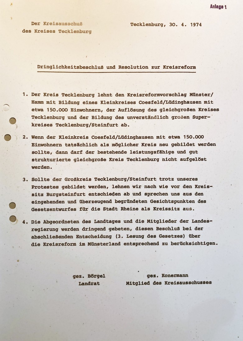 Der Kreis Tecklenburg lehnt die Zusammenlegung und den Kreissitz in Rheine ab, 30.4.1974.