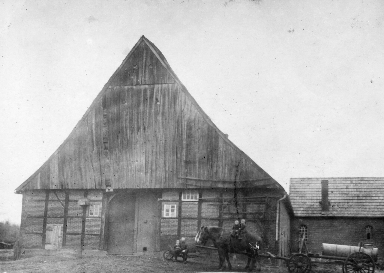 Die Chronik des Hofes Brinker in Hummeldorf schildert den Winter 1929 in diesem Haus. Foto: Emslandmuseum Lingen.