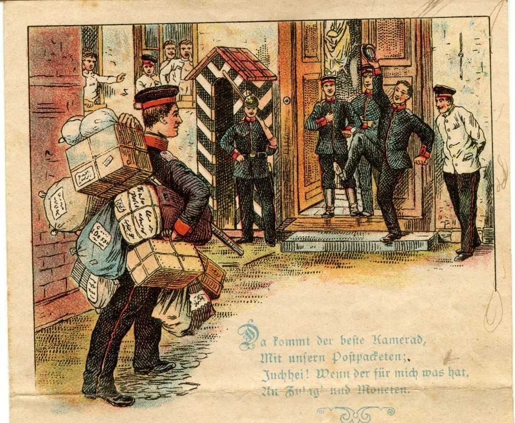 Auf dieser Zeichnung wird der von den Adressaten freudig begrüßte Eingang von Paketen dargestellt, die Geld und Lebensmittel aus der Heimat der Rekruten enthalten.
