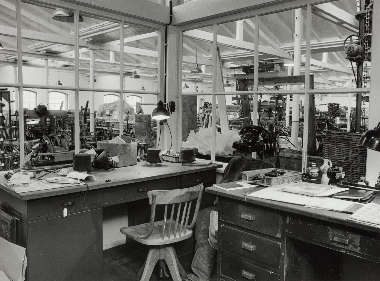 Blick aus der Meisterbude, Februar 1989. Kurz vor der Eröffnung der ersten Dauerausstellung wir der Websaal eingerichtet. (Foto: Berthold Socha)