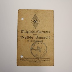 Mitgliedsausweis Deutsches Jungvolk, Gelsenkirchen 1934, Archiv für Alltagskultur in Westfalen, K02762.0027. (vergrößerte Bildansicht wird geöffnet)