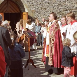 Kreuztracht in Menden, 2004, Foto: Martin Egbert. (vergrößerte Bildansicht wird geöffnet)