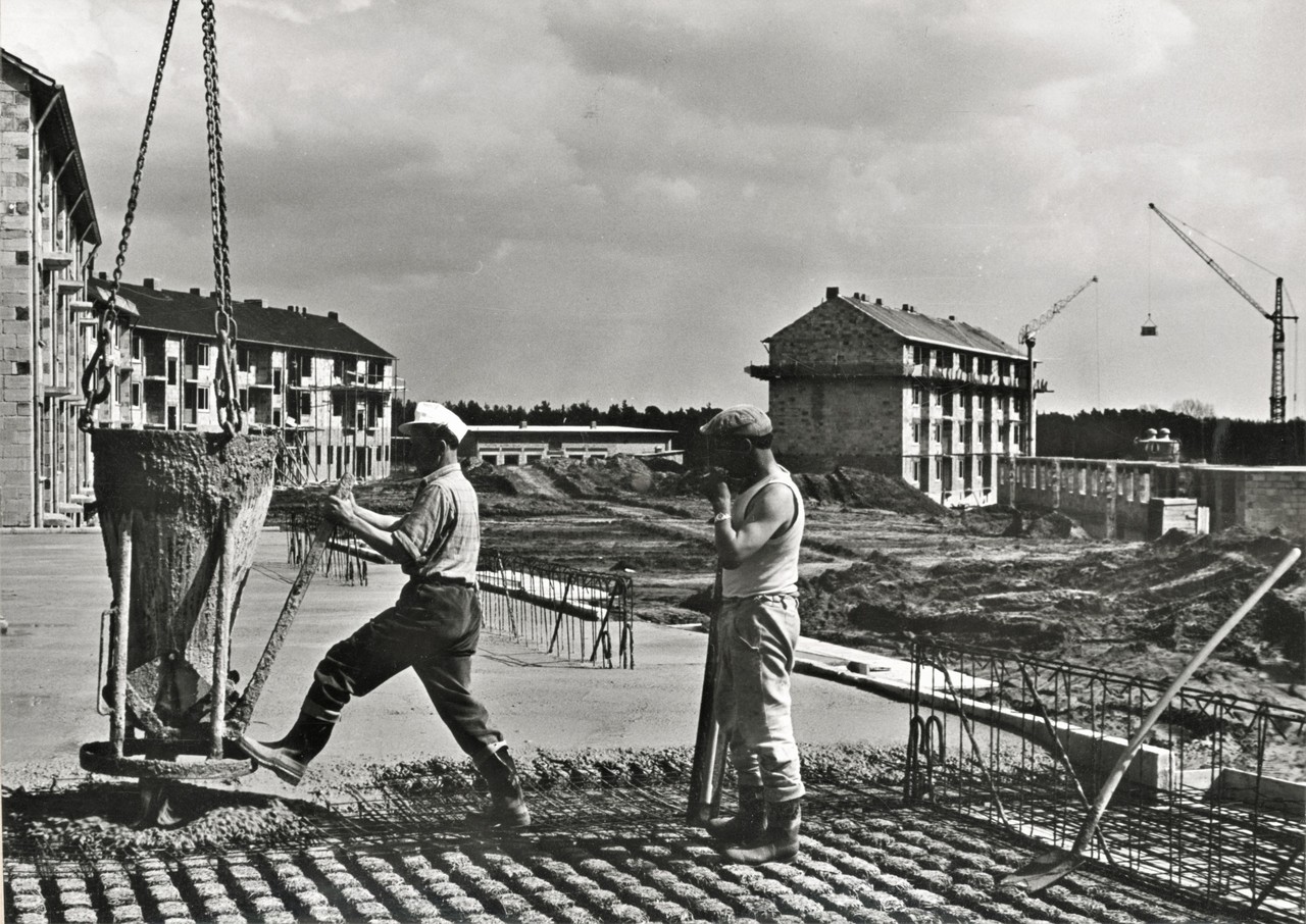 Häuserbau Sennestadt, 1958 // Stadtarchiv Bielefeld, Best. 400,3/Nr. 12-5-294, Fotograf: Otto Sudmann