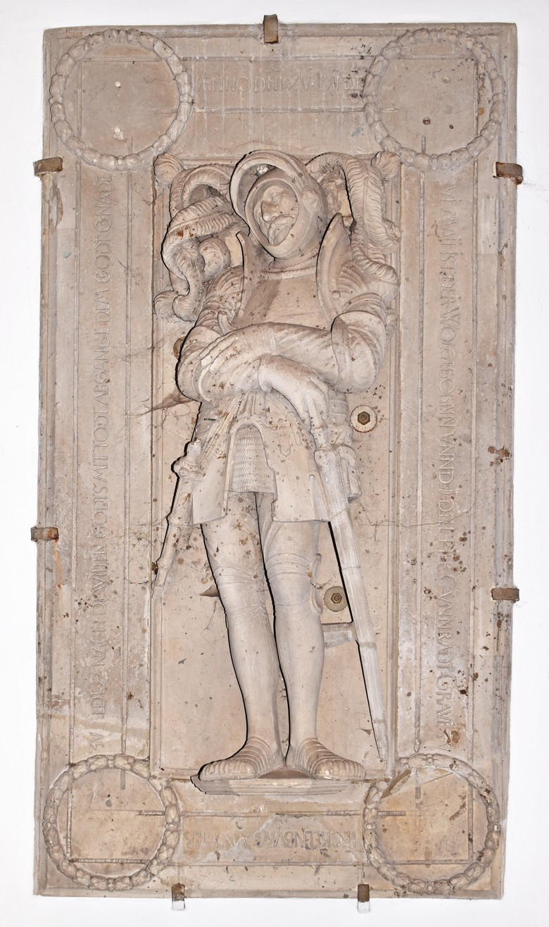 Graf Konrad führte um 1540 die Reformation in der Grafschaft Tecklenburg ein. Grabplatte in der Stadtkirche in Tecklenburg (Foto Andreas Eiynck).