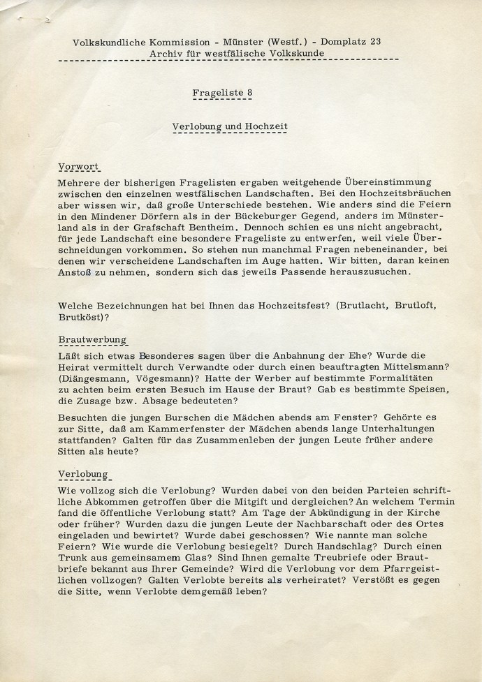 Blatt 1 der Frageliste 8 "Verlobung und Hochzeit". Archiv für Alltagskultur.