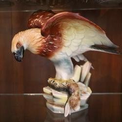 Porzellanfigur als Siegerpreis, um 1930. (vergrößerte Bildansicht wird geöffnet)