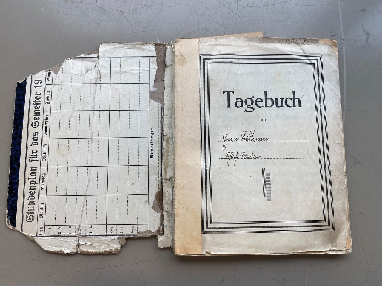 Rezeptbuch von Emmi Ludtmann auf Schloss Varlar (Archiv für Alltagskultur, Personenbestand Ludtmann, K03202.0007, Foto: Liv Malin Böllert)