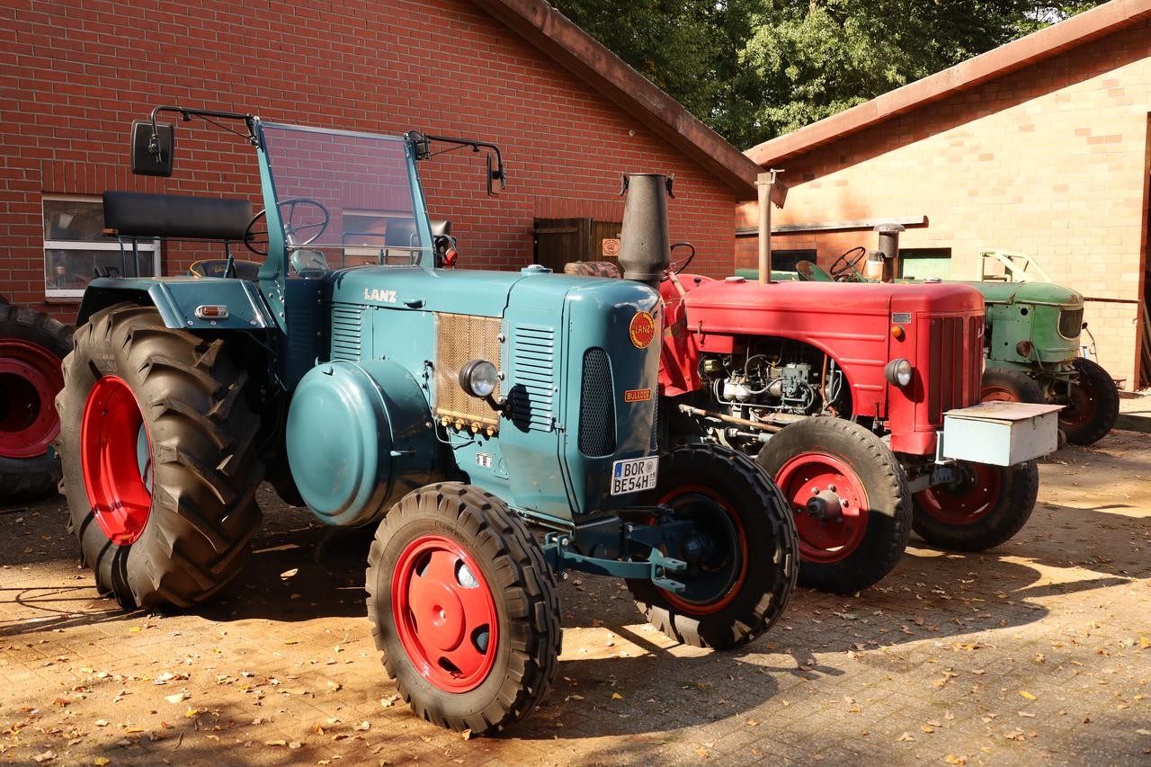 Alte Trecker bei Bernd Geling.