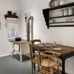 Arbeiterküche. (vergrößerte Bildansicht wird geöffnet)