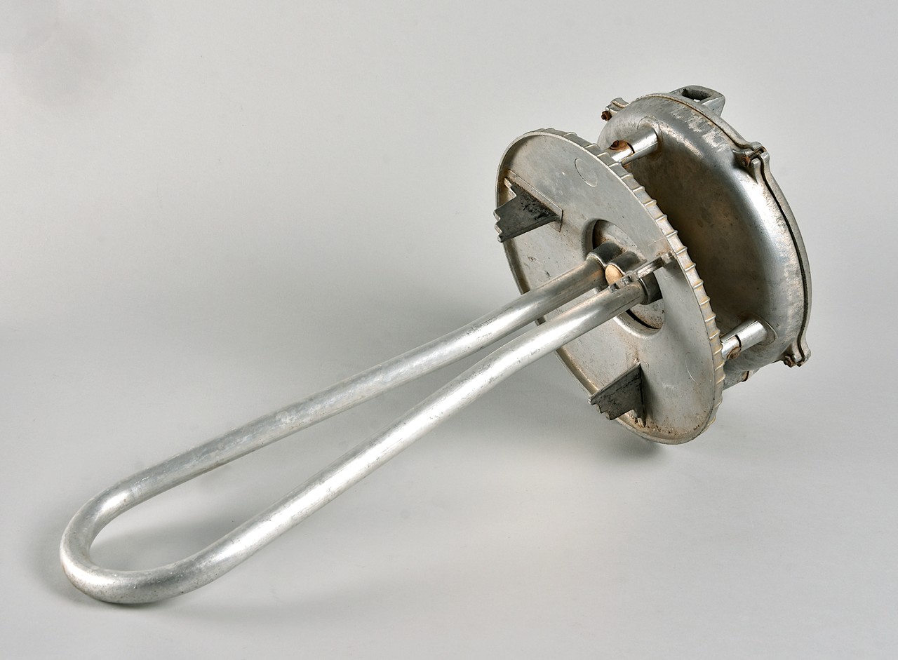 Das Kühlermodell ist von der nordrhein-westfälischen 1954 gegründeten Firma Lister. Noch heute stellt das Unternehmen in Lüdenscheid Milchkühlungsanlagen her, Foto: Historisches Museum Bielefeld.