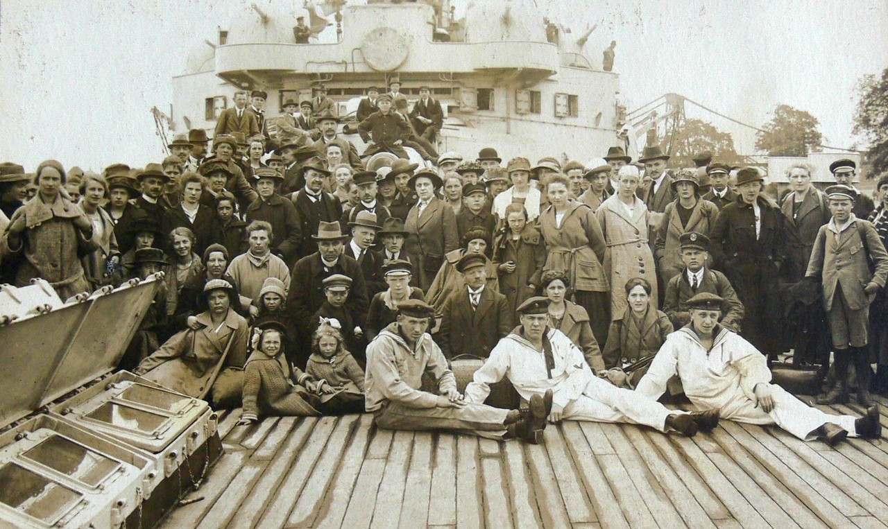 Teilnehmer der Fahrt nach Wangerooge, 1923, Archiv des Kultur- und Heimatvereins Westerkappeln e. V.