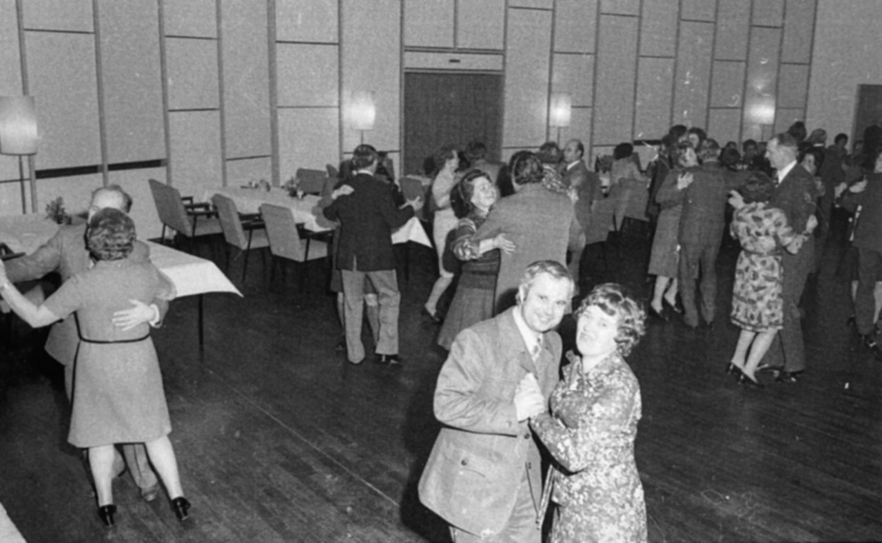 Feier nach der letzten Kreistagssitzung in Tecklenburg am 17.12.1974 (Foto Kreisarchiv Steinfurt).