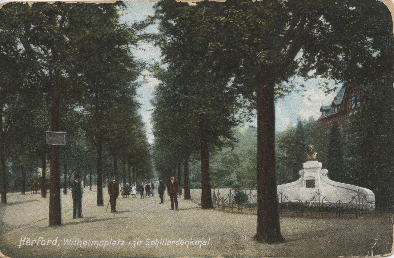 Ansichtskarte Wilhelmsplatz mit Schillerdenkmal um 1905, Kommunalarchiv Herford.