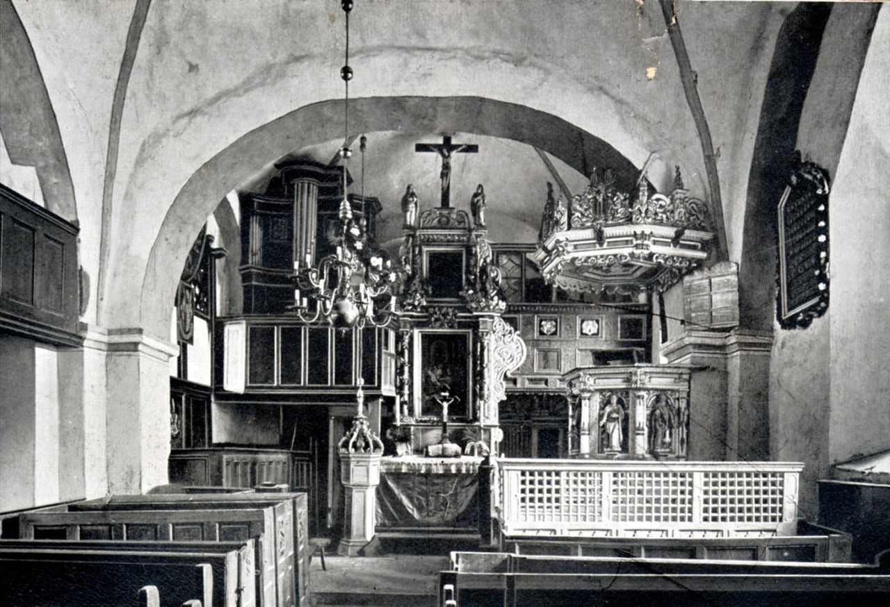 Innenansicht der Kirche von Holzhausen (1905).