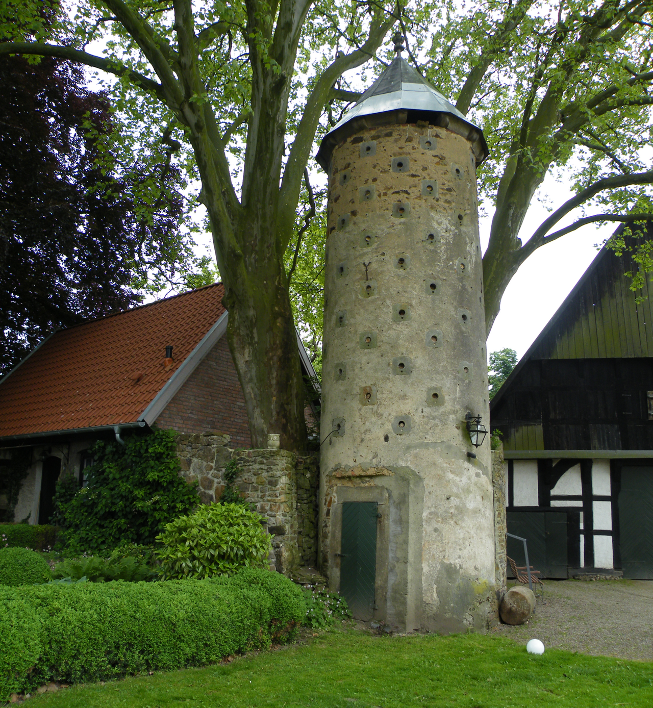 Taubenturm des Rittergutes Stockhausen. Foto: Sebastian Schröder.
