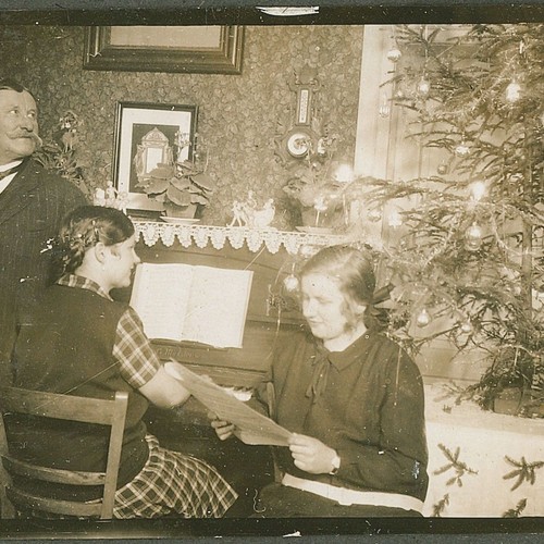 Bürgerliches Familienidyll? 1920er Jahre. Fotoalbum R.D. Archiv für Alltagskultur in Westfalen, Sammlung BF Nr. 18f S39.