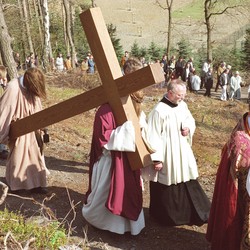 Kreuztracht in Menden, 2004, Foto: Martin Egbert. (vergrößerte Bildansicht wird geöffnet)