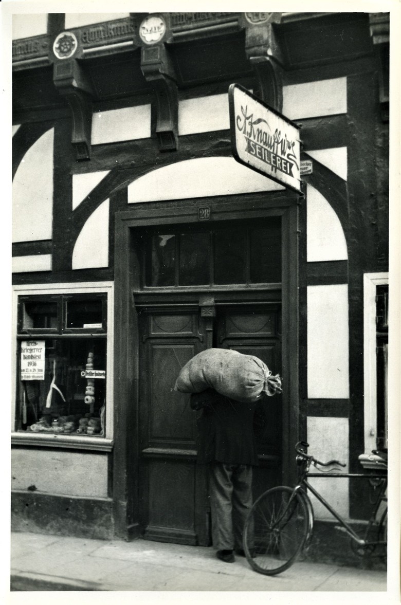 Seilerei Knauff in der Brüderstraße 28 Herford, Foto Kommunalarchiv Herford.