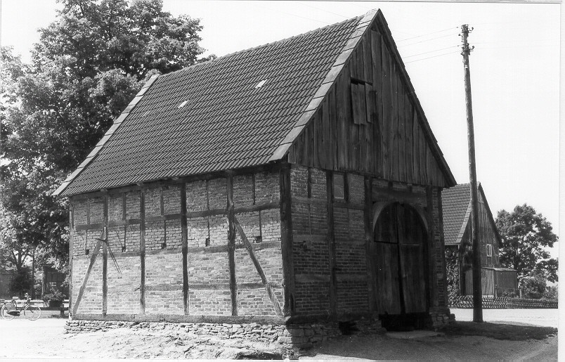 Ansicht eines ehemaligen Leibzuchthauses in Löwendorf, Marienmünster (Kreis Höxter), Archiv für Alltagskultur in Westfalen, Fotograf Bernhard Klocke, Inv.-Nr. 2000.02089.