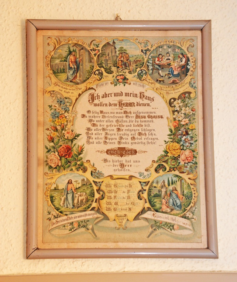 Wandbild mit Sprüchen in einem Bauernhaus in Sellen.