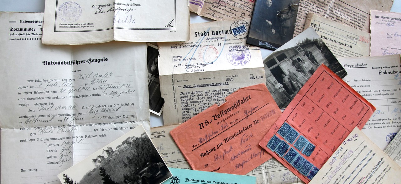 Verschiedene Dokumente und Fotos aus dem Konvolut von Kurt Bastek und dessen Familie; Archiv für Alltagskultur (LWL).