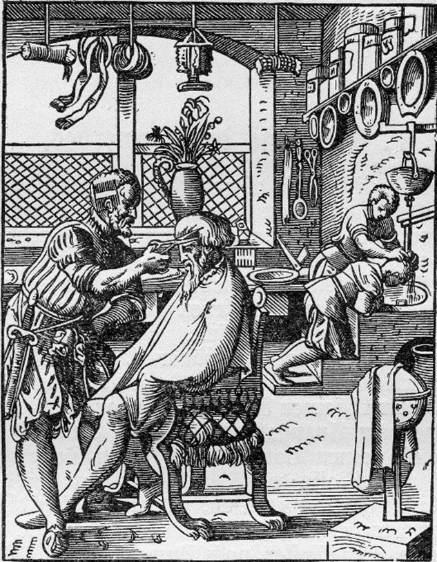 Öffentliche Badestube, Jost Ammans Handwerke, Frankfurt 1568, in: Groß, Otto: Der deutsche Barbier, Friseur und Perückenmacher, Magdeburg 1911, S. 110 Der Bader schneidet einem mit einem Frisiermantel bekleideten Kunden die Haare. Im Hintergrund wäscht der Badeknecht einem Kunden die Haare über einem Becken. An der Decke hängen Aderlaßbinden, weiter sind verschiedene Becken, Schröpfköpfe und Tiegel mit Salben zu sehen. Im Hintergrund ein Löffel, über die die Bauern rasiert wurden.