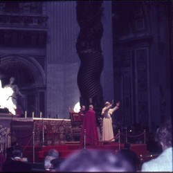 „P. Paul IV, Papstaudienz, Rom, 6.4.66“. Bildbeschriftung und Foto: Hedwig Kruse, Archiv für Alltagskultur, Bestand Kruse. (vergrößerte Bildansicht wird geöffnet)